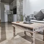 Ξενοδοχείο με διαμερίσματα Niriides Homes & Ελιά