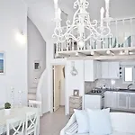 Niriides Homes & Ξενοδοχείο με διαμερίσματα 4*