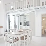 Niriides Homes & Ξενοδοχείο με διαμερίσματα 4*