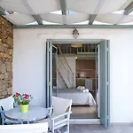 Ξενοδοχείο με διαμερίσματα Niriides Homes &