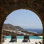 Niriides Homes & 4*
