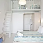 Niriides Homes & Ελιά