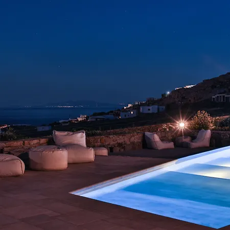מלון דירות Niriides Homes & 3*