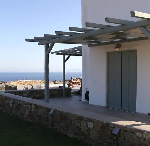 Niriides Homes & Aparthotel 4*