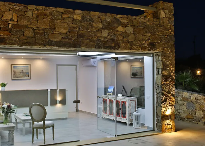 Niriides Homes & 4* Elia (Mykonos)