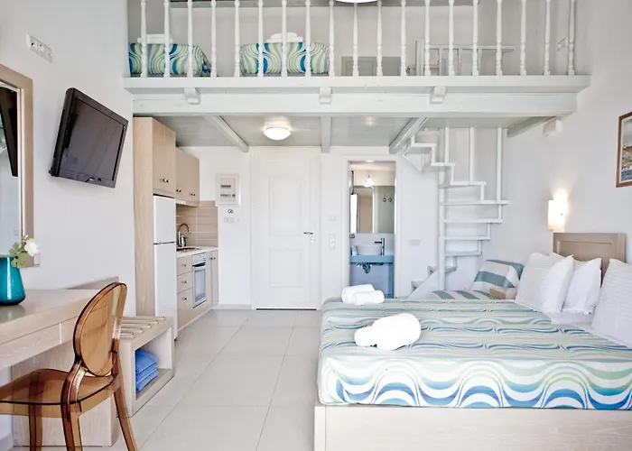 Niriides Homes & Aparthotel 4*