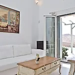 Niriides Homes & 4* Elia (Mykonos)