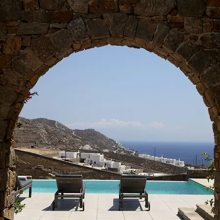 Aparthotel Niriides Homes&villas 4*