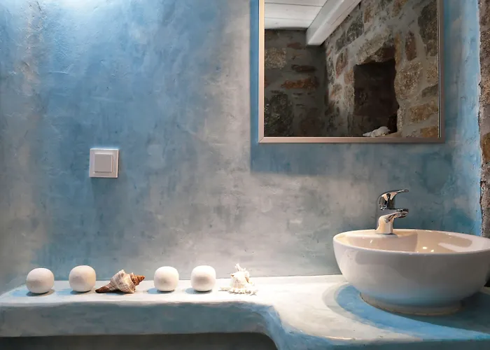 Niriides Homes & 4* Elia (Mykonos)