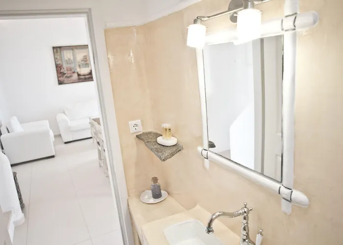 Niriides Homes & 公寓式酒店 4*